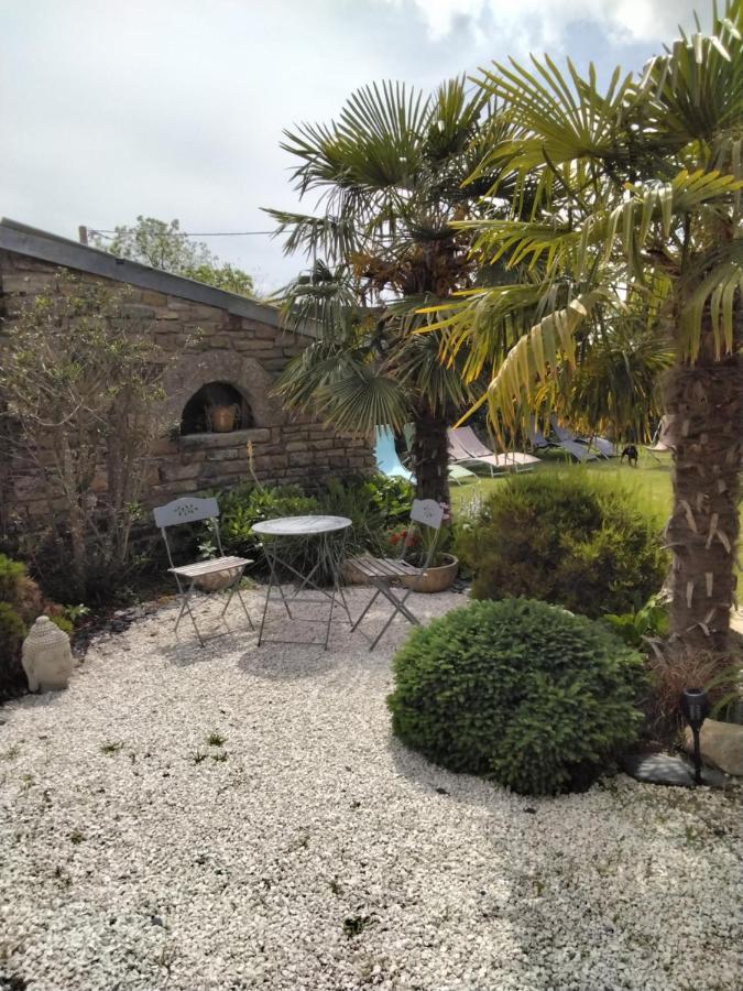 Chez Michel Et Michele Hotel Calan Bagian luar foto